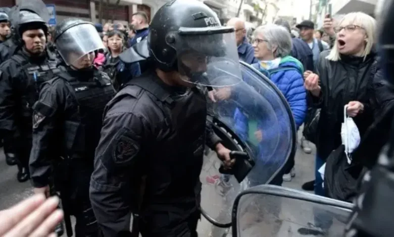 Represiones en las inmediaciones de la casa de Cristina Fernández de Kirchner