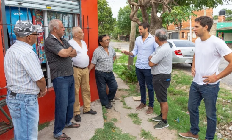 Passaglia recorrió barrio Moreno junto a los vecinos y confirmó la obra de pavimento